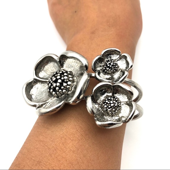 🌸 Pretty Floral Bracelet 🌸 - Picture 3 of 3